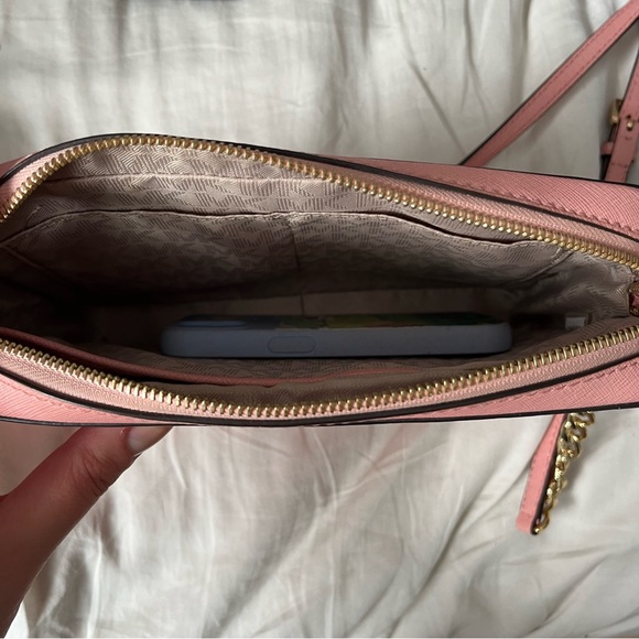 Michael Kors Jet Set crossbody bag - Picture 12 of 12